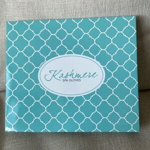 Spa gloves